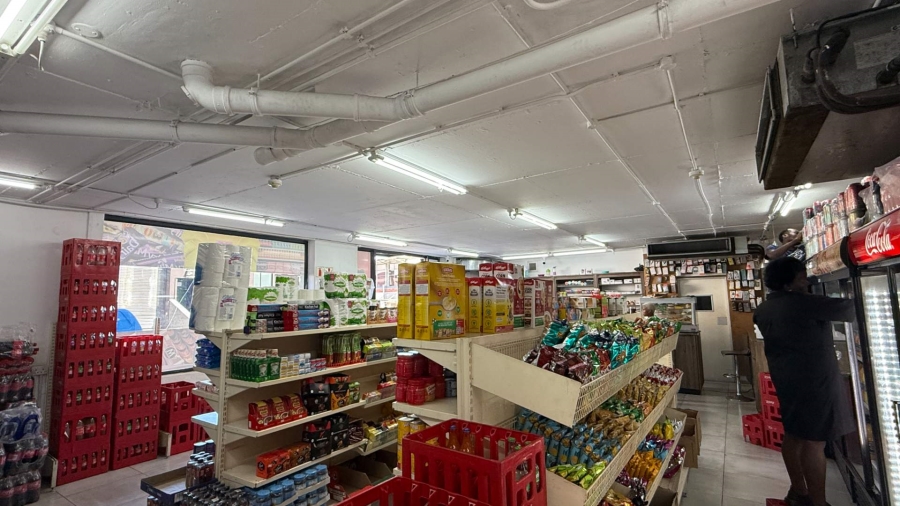 To Let commercial Property for Rent in Gardens Western Cape